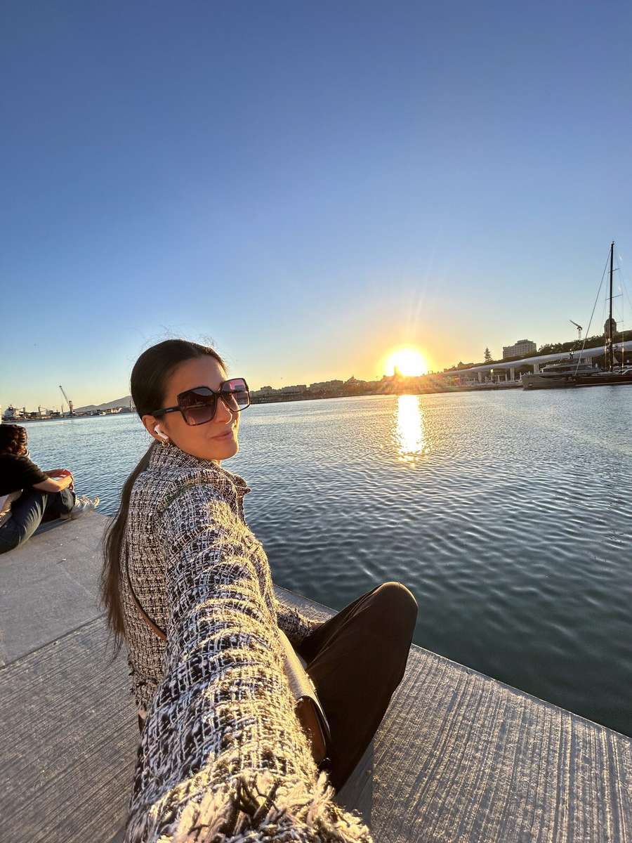 Aitekin am Hafen, Goldstunde